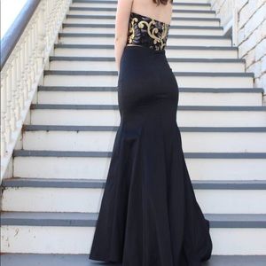 Stunning 2 piece prom dress